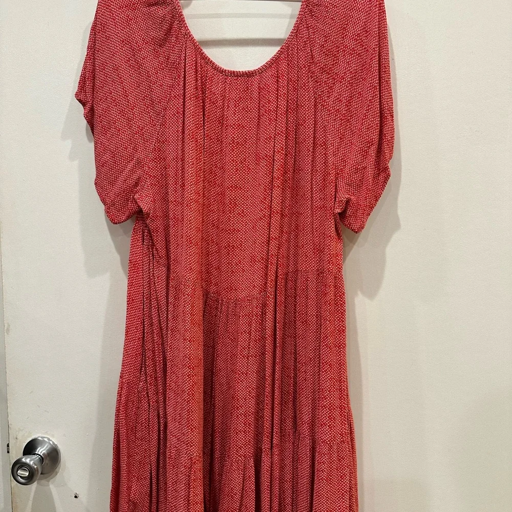 Knox Rose Red Patterned V-Neck Top - Picture 5 of 5